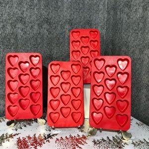 NWOT Set of 4 Silicone Heart Forms